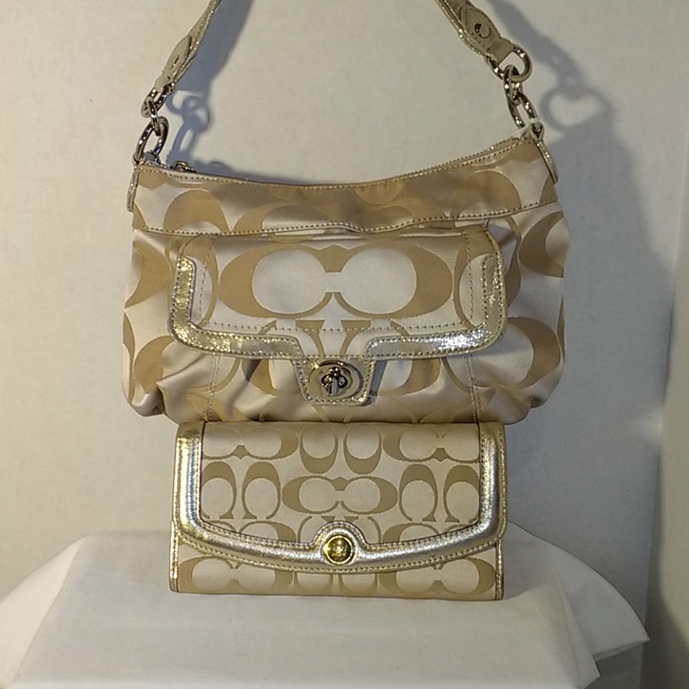 COACH - Signature Hobo Handbag & Wallet
